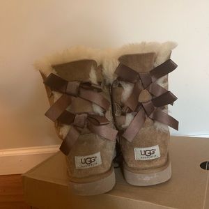 UGG BAILEY BOW